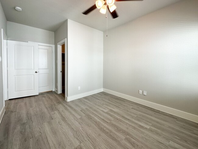 property at 9007 Lonestar Creekbend Ln