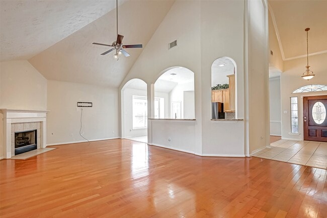 16635 Bishop Knoll Ln