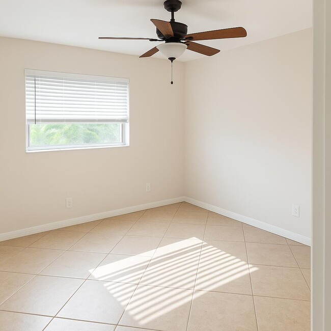 4670 NE 5th Ave in Boca Raton, FL - Building Photo - Building Photo