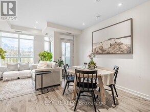 251 Manitoba St in Toronto, ON - Building Photo - Building Photo