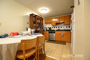 365 Faneuil St, Unit 16 in Boston, MA - Building Photo