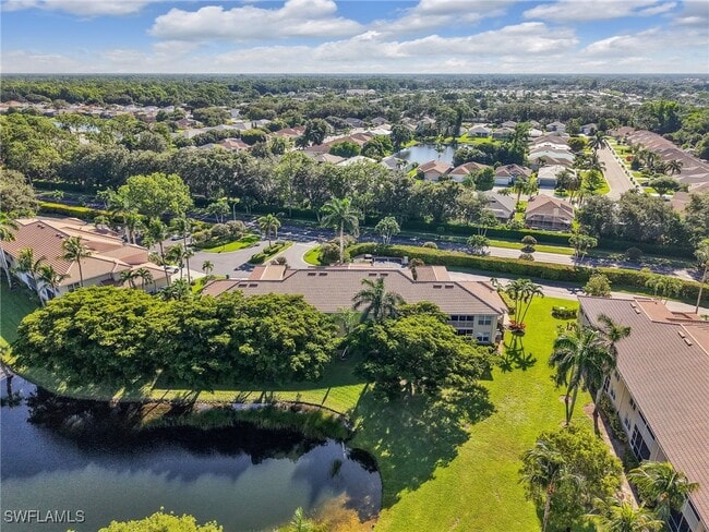 343 Dover Pl in Naples, FL - Building Photo - Building Photo