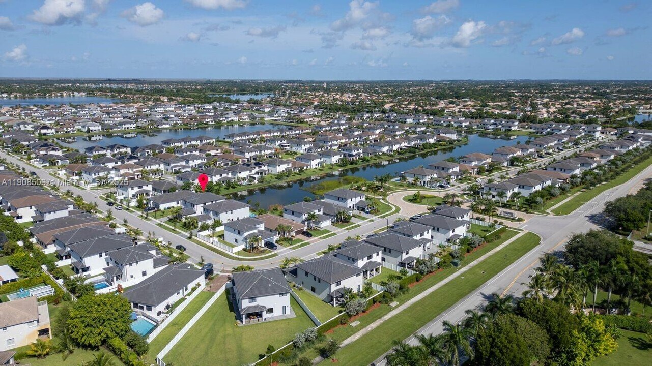 17353 SW 46th St in Miramar, FL - Building Photo