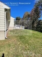 40 Macarthur Dr in Hamden, CT - Building Photo - Building Photo