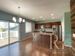 5034 Onalaska Loop SE in Port Orchard, WA - Building Photo - Building Photo
