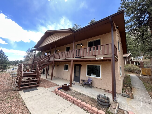 10215 Ute Pass Ave, Unit 2 in Green Mountain Falls, CO - Building Photo - Building Photo