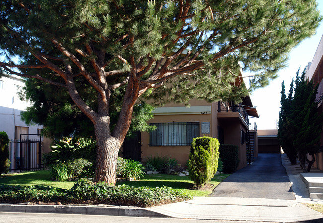 527 E Hazel St in Inglewood, CA - Building Photo - Building Photo