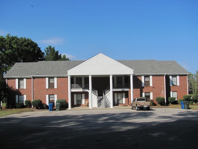 1425 W Antioch Rd in Springville, TN - Building Photo