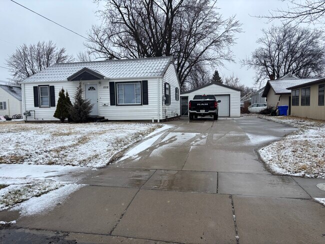 1516 E Pauline St in Appleton, WI - Building Photo - Building Photo