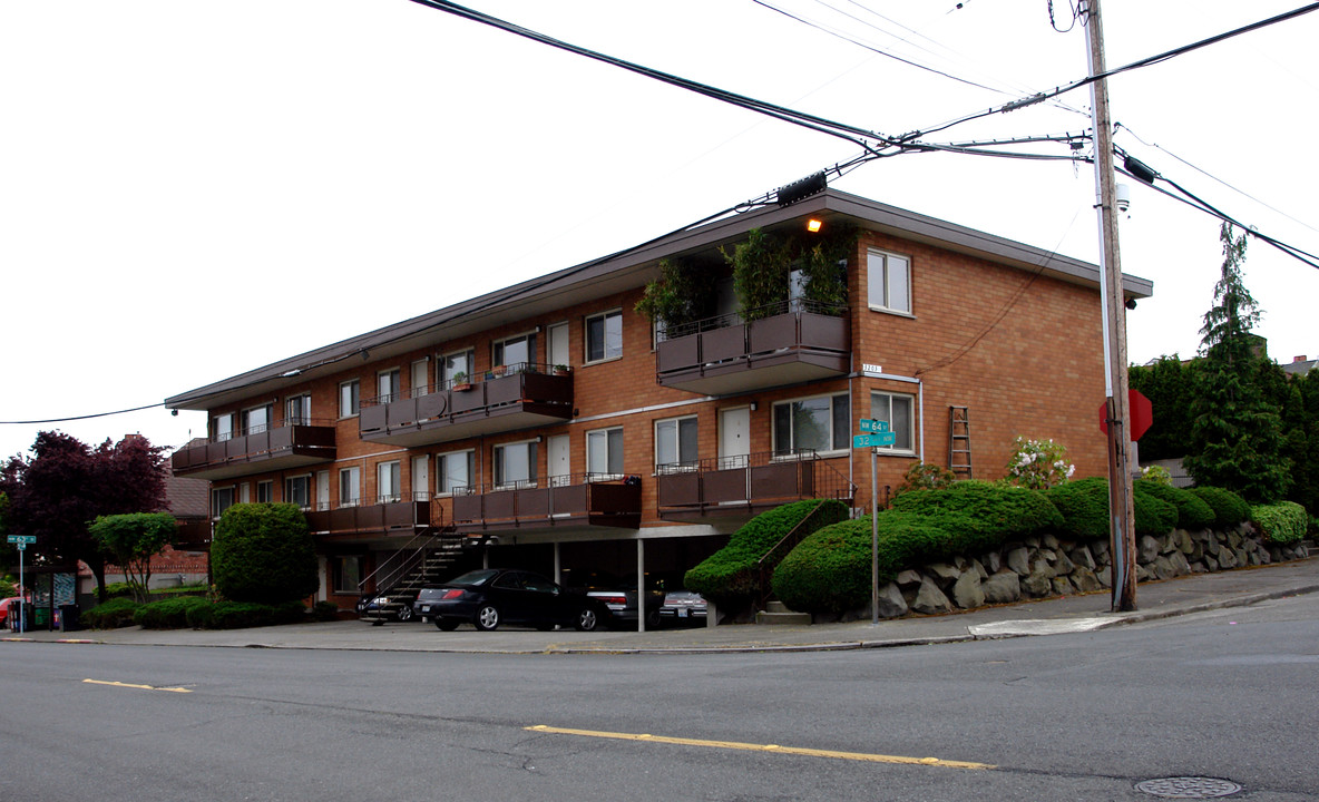 Jo Lamar Apartments in Seattle, WA - Building Photo