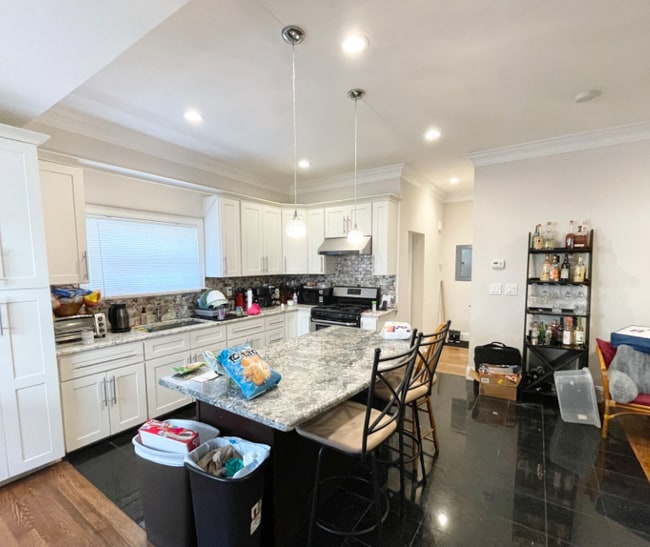 32 Sumner St, Unit 1