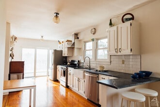 422 County Rte 9 in Ghent, NY - Building Photo - Building Photo