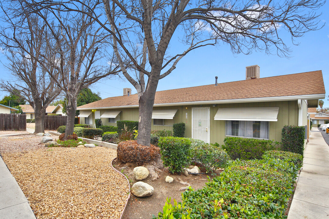 1358 Jasper Ave in Mentone, CA - Building Photo