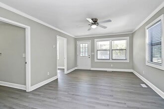 2507 Dallas Stanley Hwy in Stanley, NC - Building Photo - Building Photo