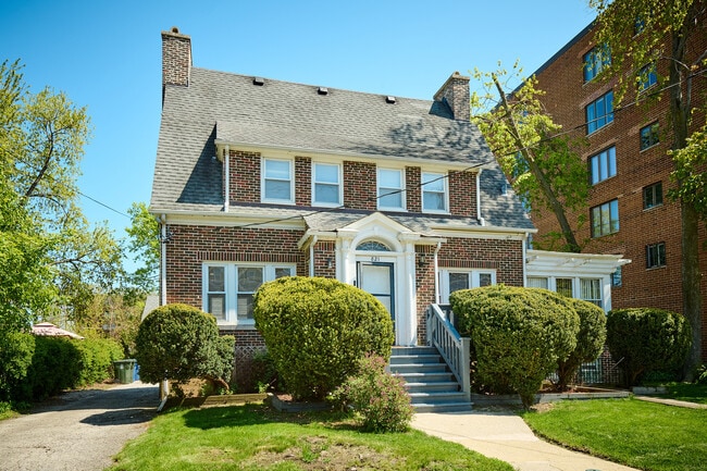 property at 821 Center St