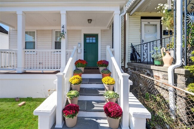44 Madeleine Ave in New Rochelle, NY - Building Photo - Building Photo