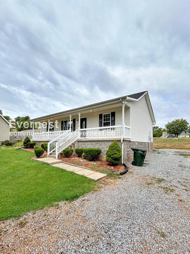 130 Phillip Dr in Springfield, TN - Building Photo - Building Photo