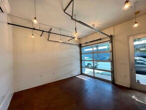 703 Poinsettia St N in Santa Ana, CA - Building Photo - Building Photo