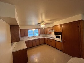 106 Jane Dr in Columbus, TX - Building Photo - Building Photo