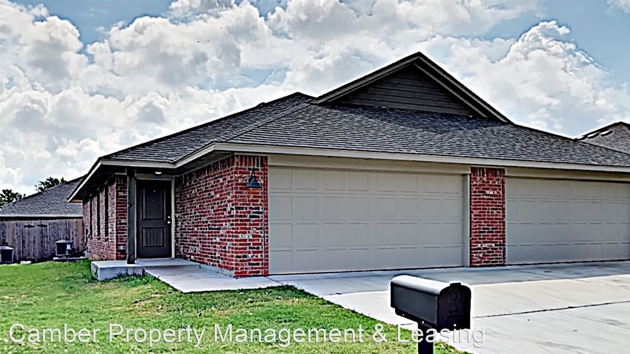 4310 Stonehaven Dr Photo