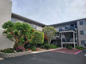 699 Eaton St, Unit 30 in Oceanside, CA - Building Photo - Building Photo