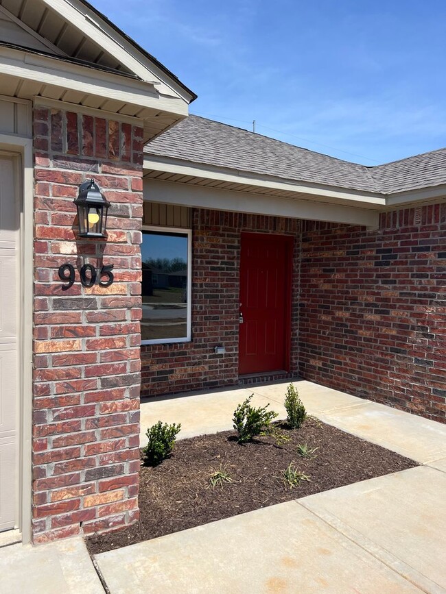 905 W Aiden Dr in Siloam Springs, AR - Building Photo - Building Photo