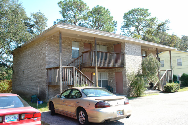 915 Canopy Ln in Fort Walton Beach, FL - Building Photo - Building Photo