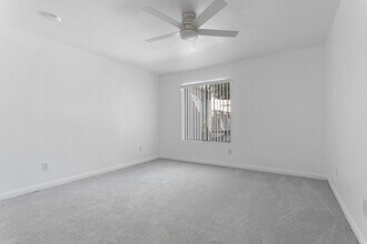 35200 Cathedral Canyon Dr in Cathedral City, CA - Building Photo - Building Photo