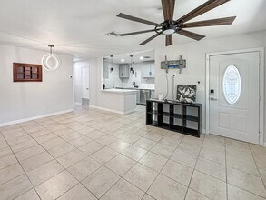 429 Morgan Cir S in Lehigh Acres, FL - Building Photo - Building Photo