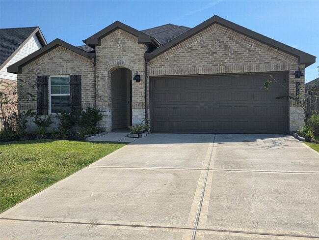 property at 4923 Edgewood Dr