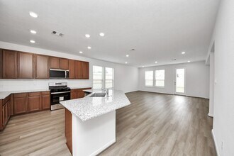 18211 Hidden Dahlia Dr in Tomball, TX - Building Photo - Building Photo