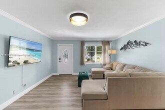 5817 NW 70th Terrace in Tamarac, FL - Building Photo - Building Photo