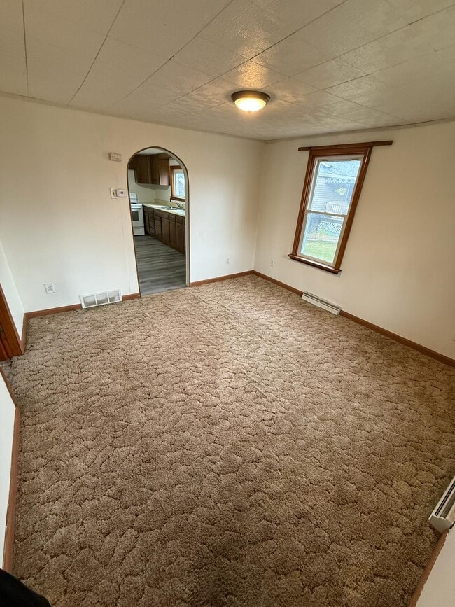 334 1st Ave in Cadogan, PA - Building Photo - Building Photo