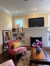 402 W Elsmere Pl in San Antonio, TX - Building Photo - Building Photo