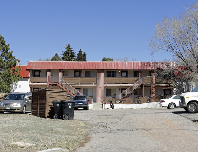 107 Via Linda Vis in Manitou Springs, CO - Foto de edificio - Building Photo