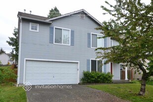 13015 120th Ave E in Puyallup, WA - Building Photo