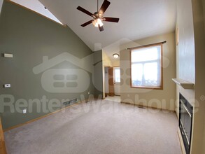 1010 68th St in West Des Moines, IA - Building Photo - Building Photo
