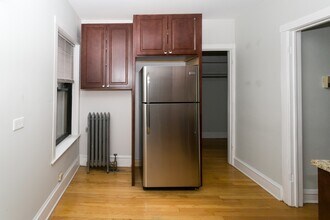 2105 W Ainslie St in Chicago, IL - Building Photo - Building Photo