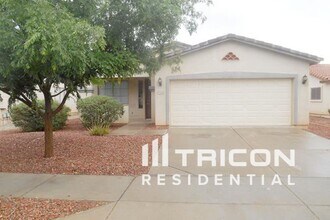 7215 S 38th Dr in Phoenix, AZ - Building Photo - Building Photo