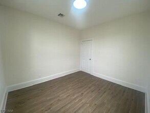241 N 16th St in Bloomfield, NJ - Building Photo - Building Photo
