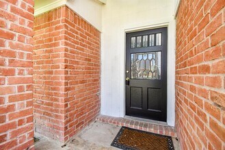 154 Squires Bend in Stafford, TX - Building Photo - Building Photo