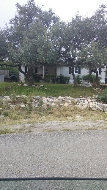 307 Cowal Dr S in Briarcliff, TX - Building Photo