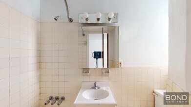 415 E 73rd St in New York, NY - Building Photo - Building Photo