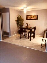 25893 Baylor Way in Hemet, CA - Building Photo - Building Photo