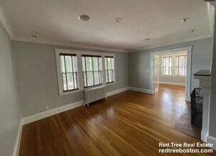 36 Gerald Rd, Unit 2 in Boston, MA - Foto de edificio - Building Photo