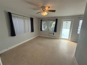 2431 NE 18th St in Pompano Beach, FL - Building Photo - Building Photo