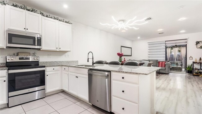 23424 SW 110th Ave in Princeton, FL - Building Photo - Building Photo