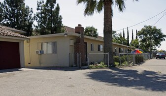9146 Acacia Ave in Fontana, CA - Building Photo