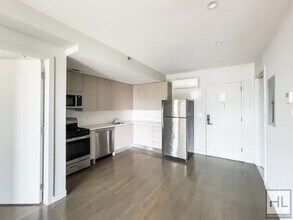 Bushwick Avenue / Spacious 2-Bed 1-Bath in Brooklyn, NY - Building Photo - Building Photo