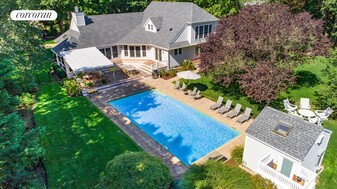 48 Sheppard St in Westhampton Beach, NY - Building Photo